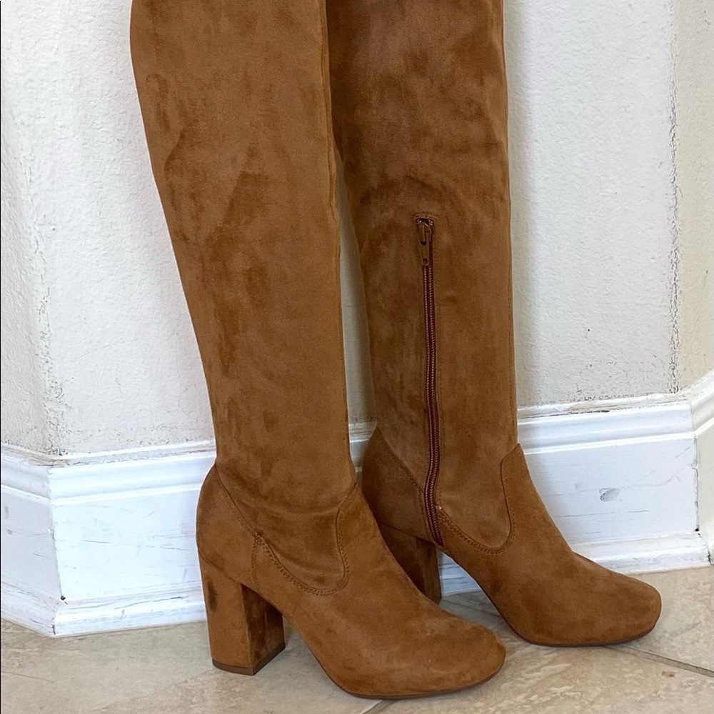 Beautiful Tall Boots With Inserts- 6